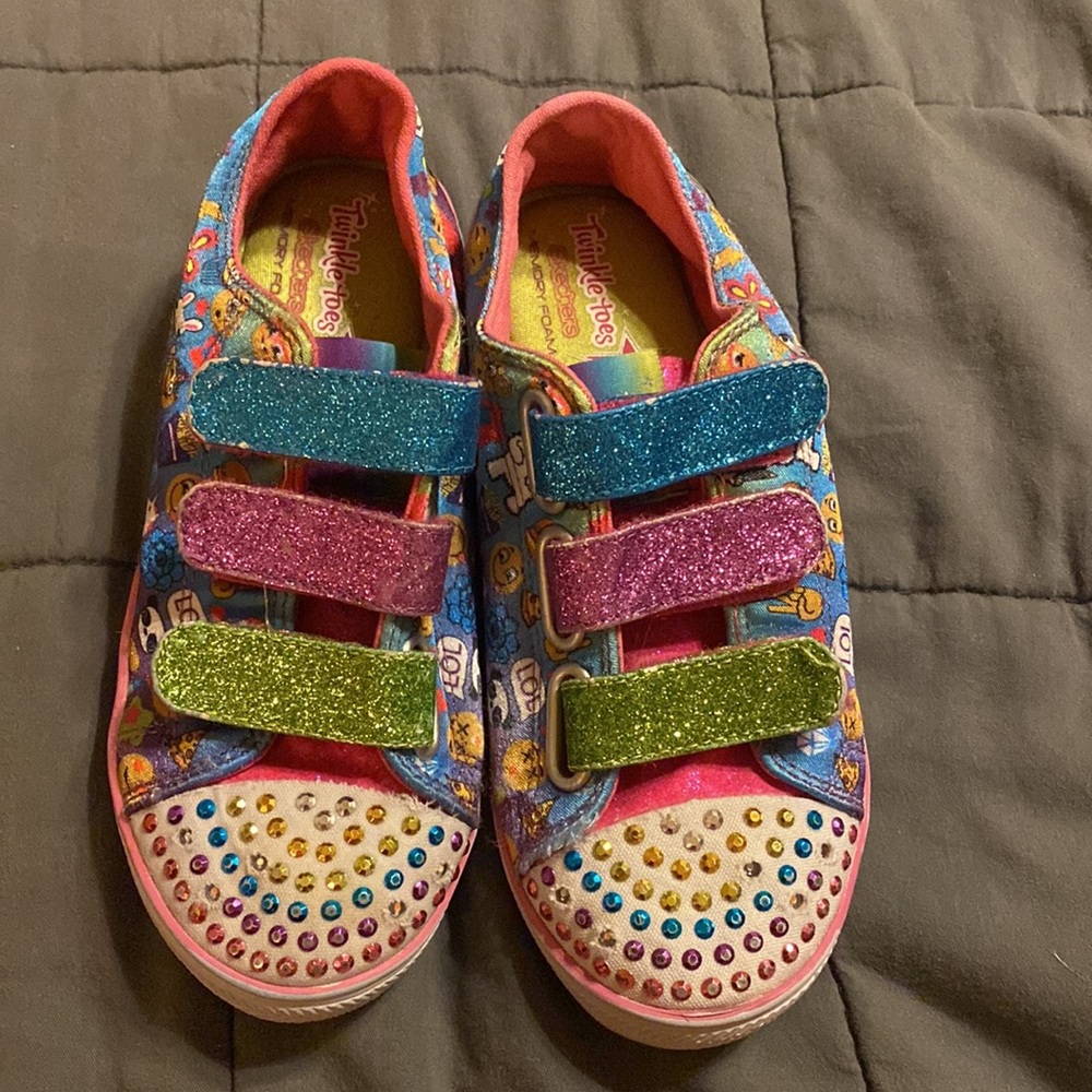 Emoji Skechers twinkle toes shoes size 12.5